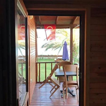 Adam's Bungalows&camping Mavikent