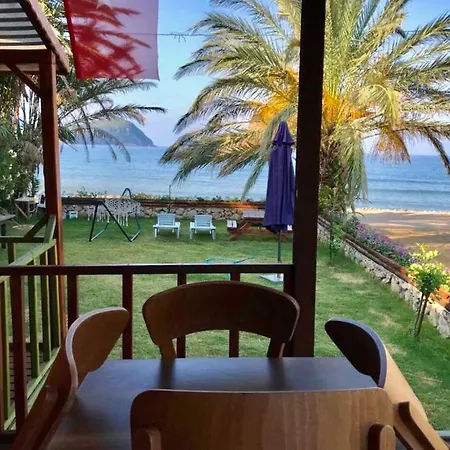 Adam's Bungalows&camping * Mavikent