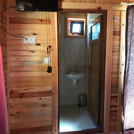 Adam's Bungalows&camping *